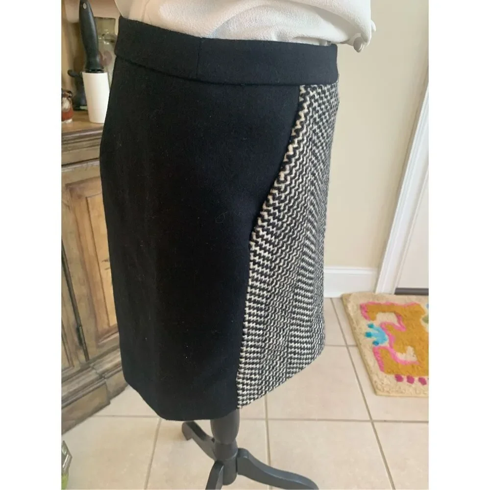J. Crew Black Ivory Herringbone Zig Zag 100% Wool Mini Skirt
